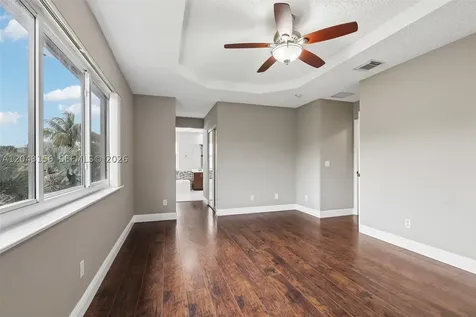 2162 NW 77th Terrace Pembroke Pines FL 33024