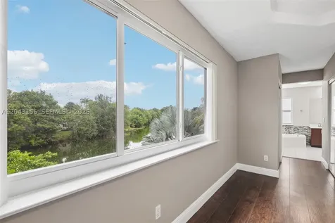 2162 NW 77th Terrace Pembroke Pines FL 33024