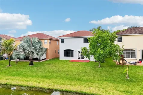 2162 NW 77th Terrace Pembroke Pines FL 33024