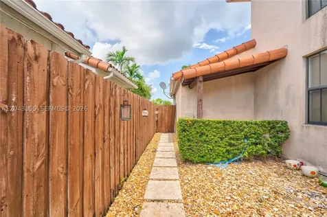 1016 NW 99th Passage Miami FL 33172
