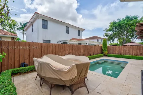 1016 NW 99th Passage Miami FL 33172