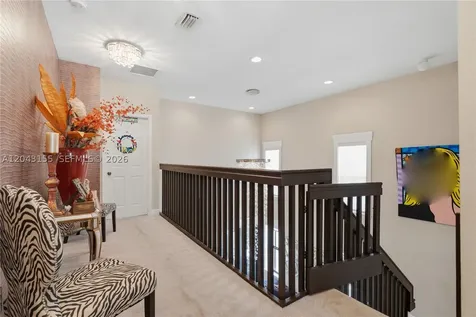 1016 NW 99th Passage Miami FL 33172