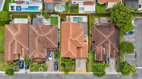 1016 NW 99th Passage Miami FL 33172