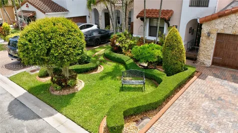 1016 NW 99th Passage Miami FL 33172