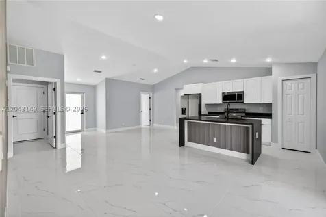 704 E Carbon Lehigh Acres FL 33974