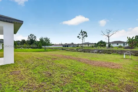 704 E Carbon Lehigh Acres FL 33974