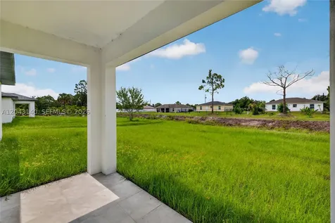 704 E Carbon Lehigh Acres FL 33974