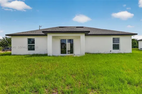 704 E Carbon Lehigh Acres FL 33974