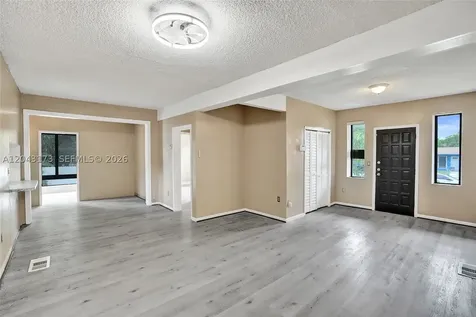 1400 NE 148th Street Miami FL 33161