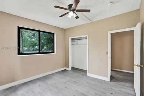1400 NE 148th Street Miami FL 33161