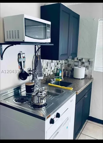 1400 NE 148th Street Miami FL 33161