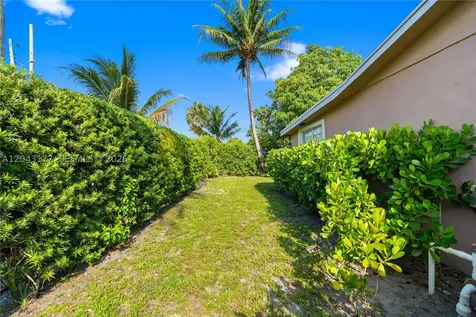 20400 NW 25th Avenue Miami Gardens FL 33056