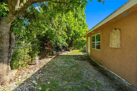 20400 NW 25th Avenue Miami Gardens FL 33056