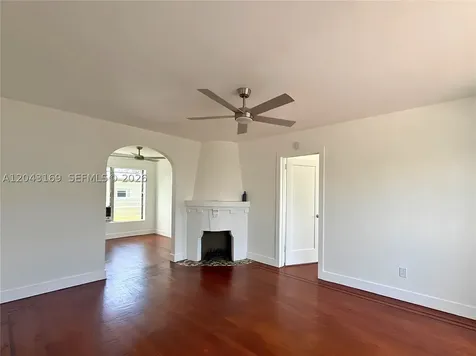 641 10th Street Miami Beach FL 33139
