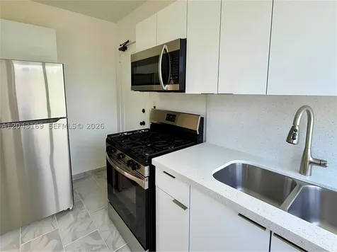 641 10th Street Miami Beach FL 33139