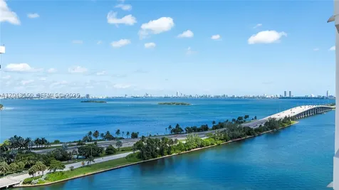 555 NE 34th Street Miami FL 33137