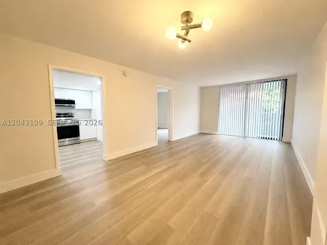 2625 Collins Avenue Miami Beach FL 33140