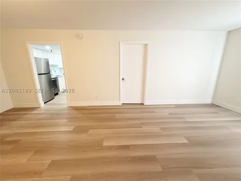 2625 Collins Avenue Miami Beach FL 33140