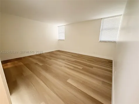 2625 Collins Avenue Miami Beach FL 33140