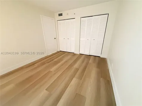 2625 Collins Avenue Miami Beach FL 33140