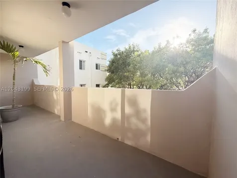 2625 Collins Avenue Miami Beach FL 33140
