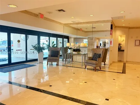 2625 Collins Avenue Miami Beach FL 33140
