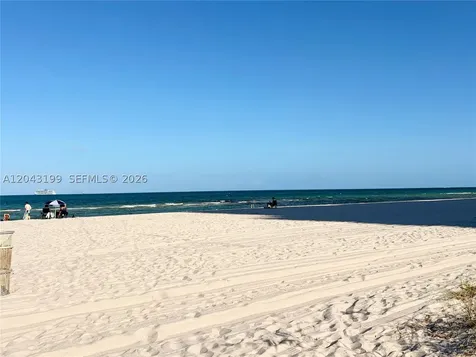 2625 Collins Avenue Miami Beach FL 33140