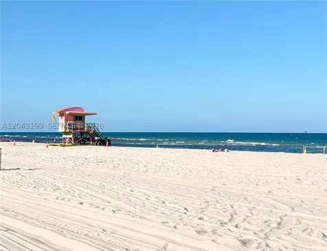 2625 Collins Avenue Miami Beach FL 33140