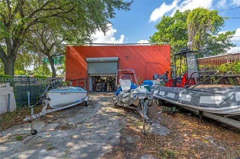 651 NW 106th Street Miami FL 33150