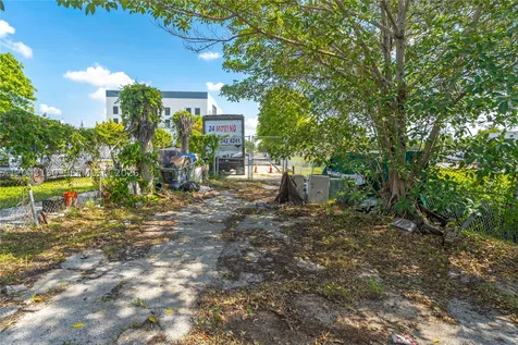 651 NW 106th Street Miami FL 33150
