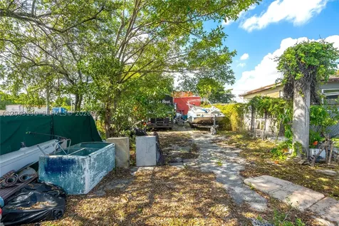 651 NW 106th Street Miami FL 33150
