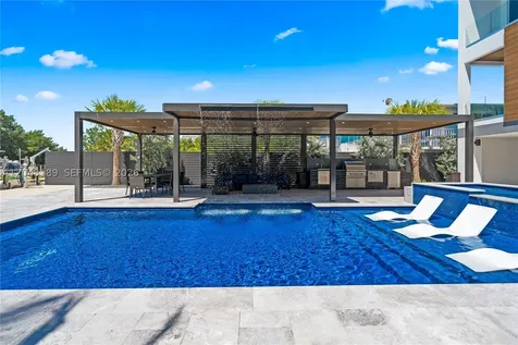 16 Seaside Avenue Key Largo FL 33037