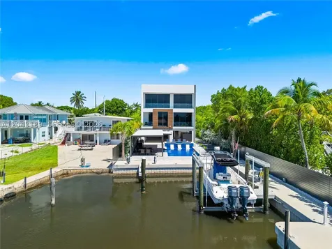 16 Seaside Avenue Key Largo FL 33037