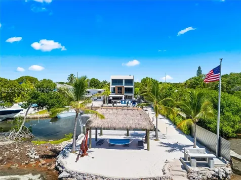 16 Seaside Avenue Key Largo FL 33037