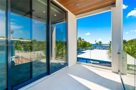16 Seaside Avenue Key Largo FL 33037
