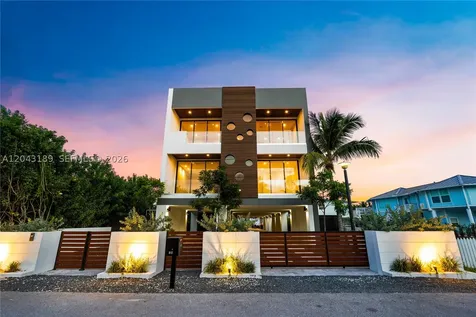 16 Seaside Avenue Key Largo FL 33037