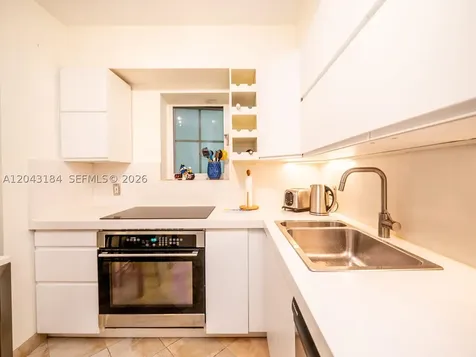 1127 S Meridian Avenue Miami Beach FL 33139