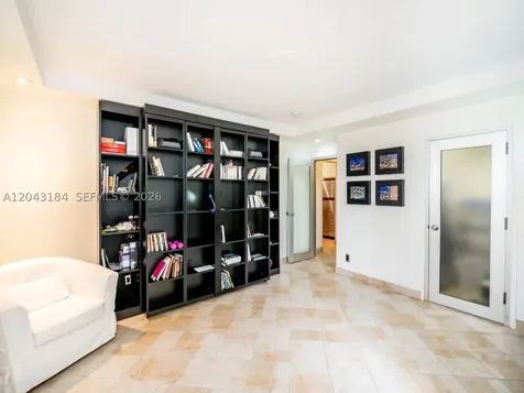 1127 S Meridian Avenue Miami Beach FL 33139
