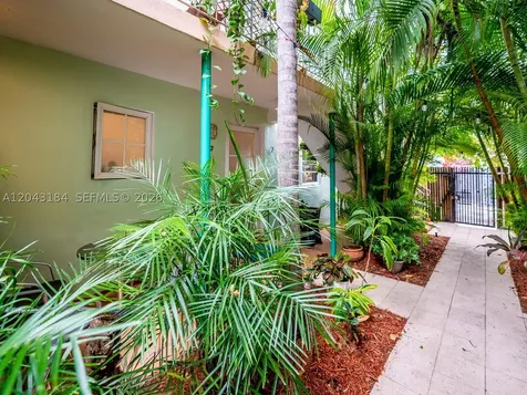 1127 S Meridian Avenue Miami Beach FL 33139