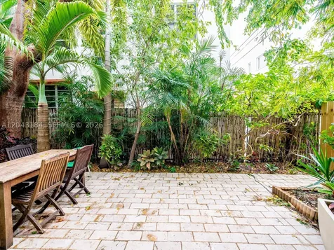 1127 S Meridian Avenue Miami Beach FL 33139