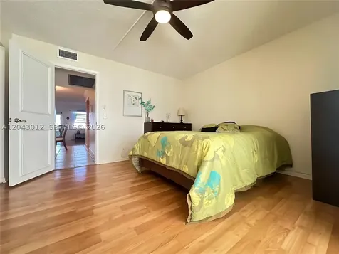 1009 Harwood C Deerfield Beach FL 33442