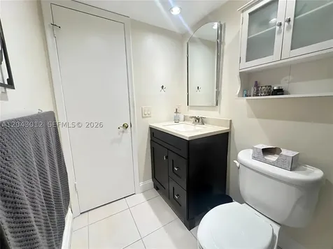 1009 Harwood C Deerfield Beach FL 33442