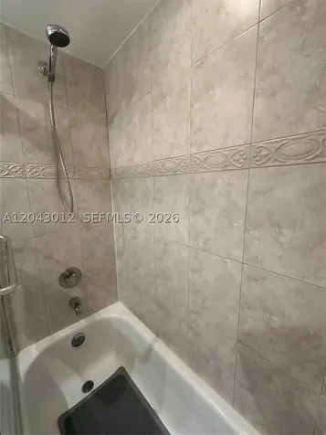 1009 Harwood C Deerfield Beach FL 33442