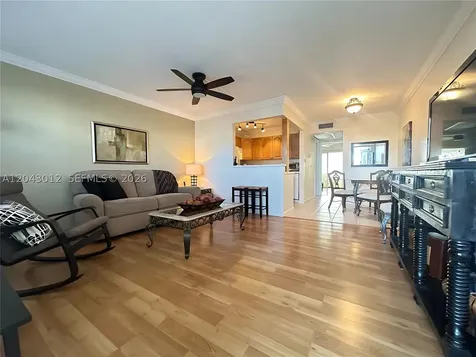 1009 Harwood C Deerfield Beach FL 33442