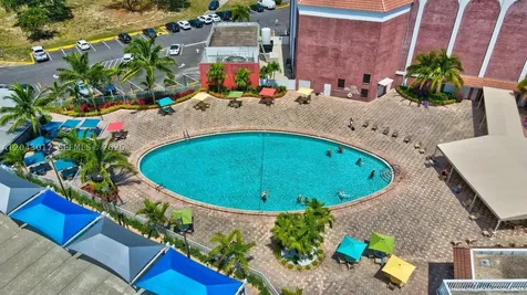1009 Harwood C Deerfield Beach FL 33442