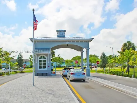 1009 Harwood C Deerfield Beach FL 33442