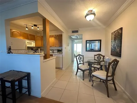 1009 Harwood C Deerfield Beach FL 33442