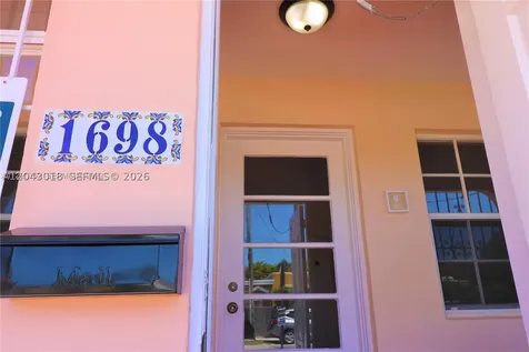 1698 SW 20th Street Miami FL 33145