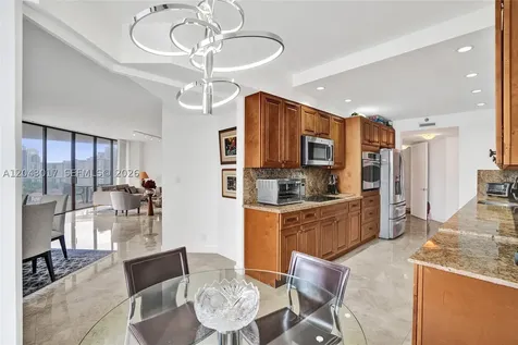 19500 Turnberry Way Aventura FL 33180