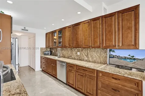 19500 Turnberry Way Aventura FL 33180